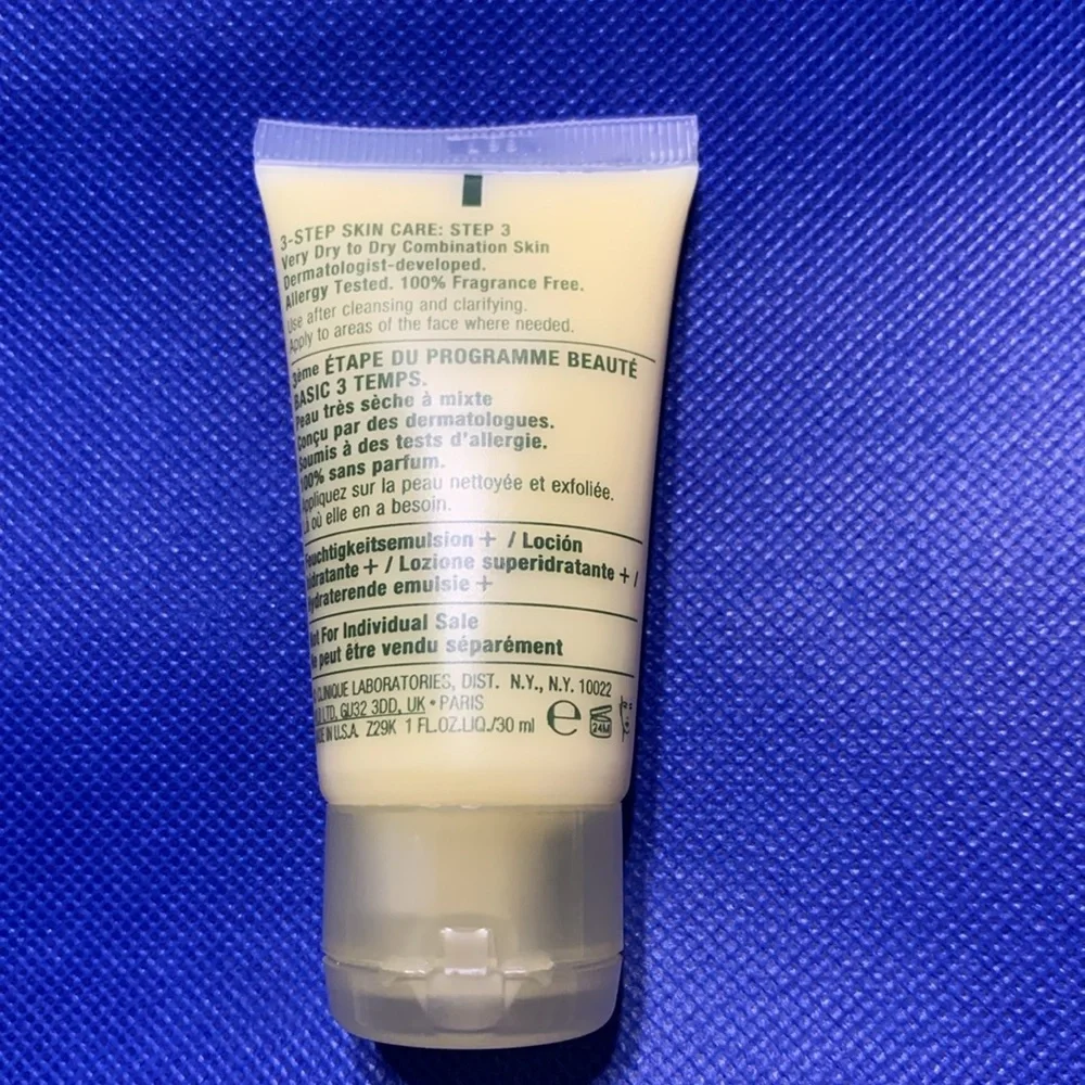 CLINIQUE Dramatically Different Moisturizing lotion. 1 fl.oz./30 ml. New!